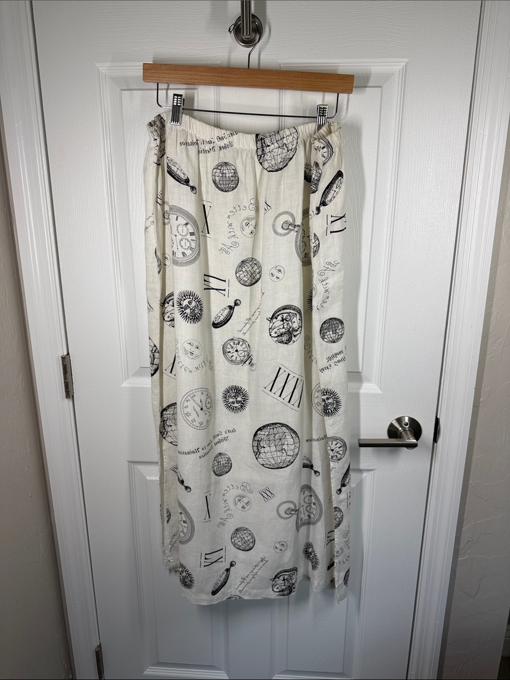 Comfy USA white and black clock/time novelty print linen maxi skirt size 2X